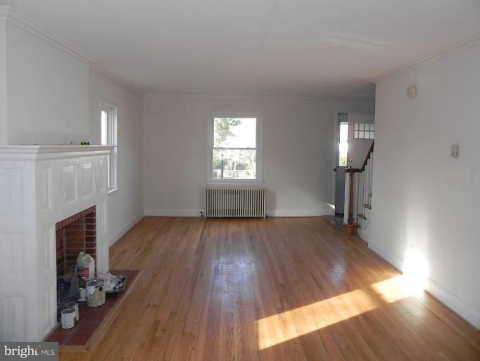 6303 Mt Ridge Road Catonsville, MD 21228 - Photo 12 of 13 Living Room