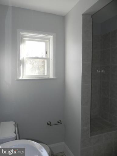 6303 Mt Ridge Road Catonsville, MD 21228 - Photo 5 of 13 Bath #2