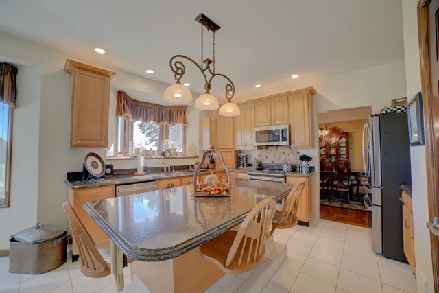 $499,900 | 23 2130 East, Watseka, IL 60970