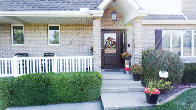 $499,900 | 23 2130 East, Watseka, IL 60970