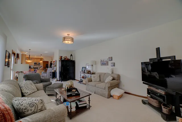 $499,900 | 23 2130 East, Watseka, IL 60970