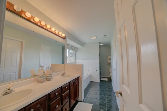 $499,900 | 23 2130 East, Watseka, IL 60970