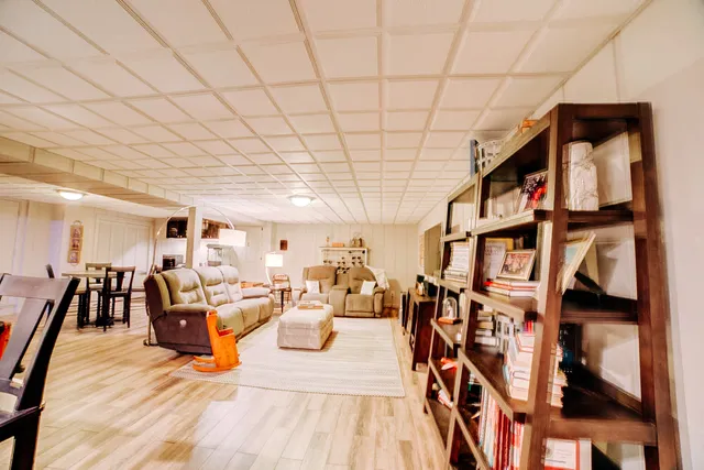 $499,900 | 23 2130 East, Watseka, IL 60970