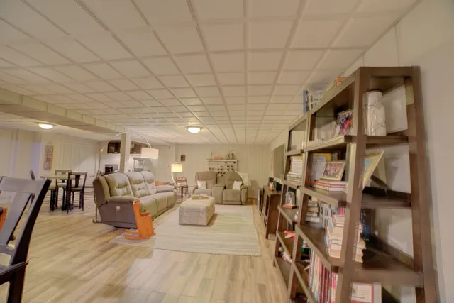 $499,900 | 23 2130 East, Watseka, IL 60970