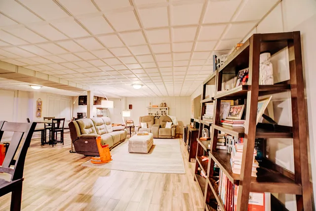 $499,900 | 23 2130 East, Watseka, IL 60970