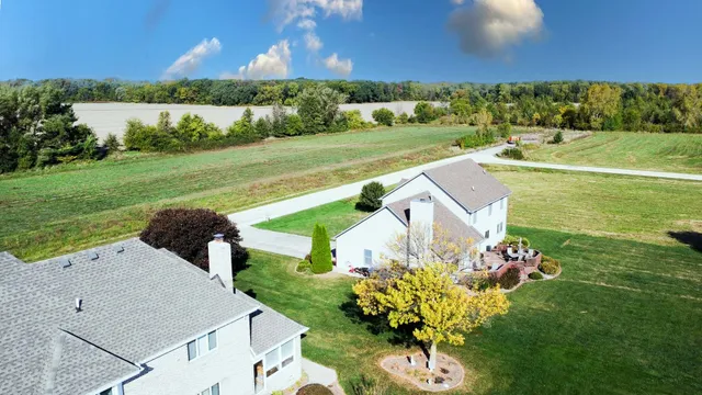 $499,900 | 23 2130 East, Watseka, IL 60970