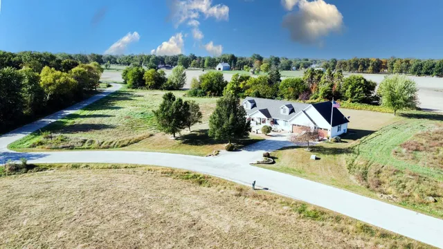 $499,900 | 23 2130 East, Watseka, IL 60970