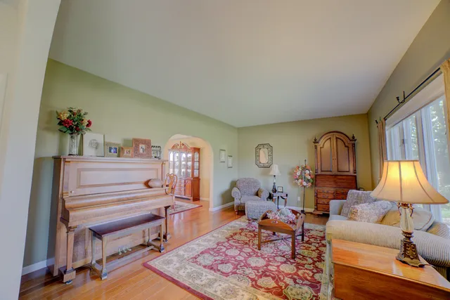 $499,900 | 23 2130 East, Watseka, IL 60970