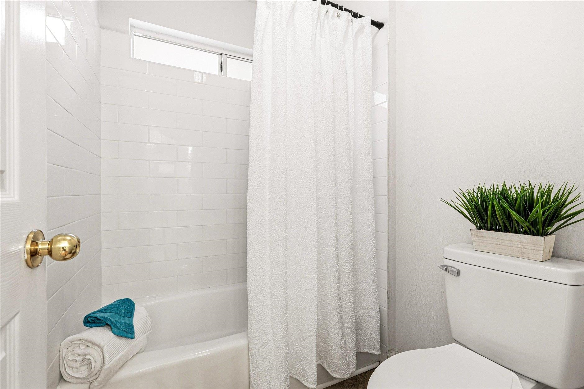 335 Dreadnaught Court Tallahassee, FL 32312 - Photo 3 of 45