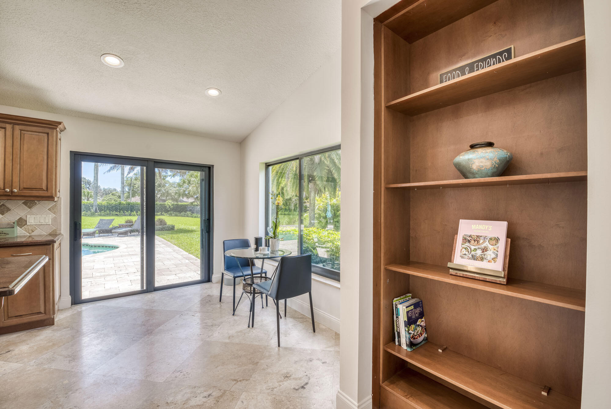 21370 North Sweetwater Lane Boca Raton, FL 33428 - Photo 12 of 40 017