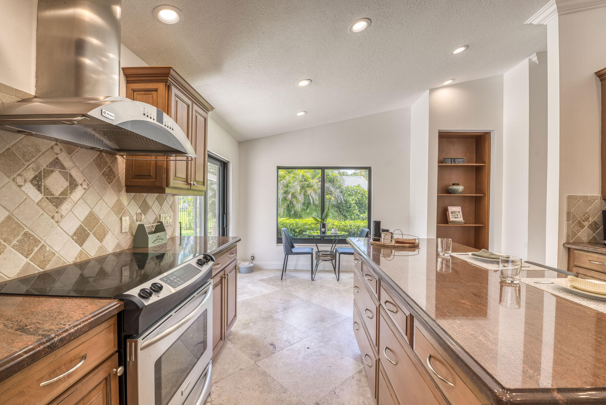 21370 North Sweetwater Lane Boca Raton, FL 33428 - Photo 17 of 40 020