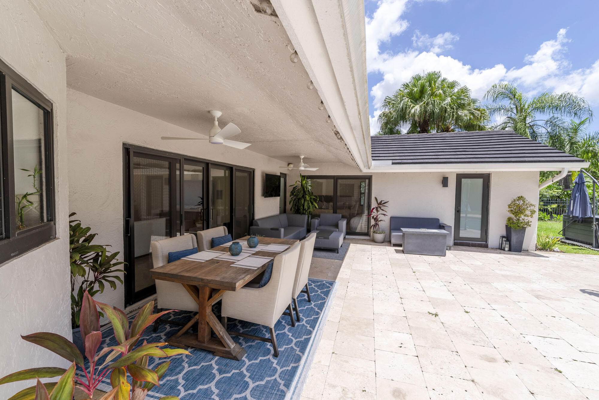 21370 North Sweetwater Lane Boca Raton, FL 33428 - Photo 32 of 40 030