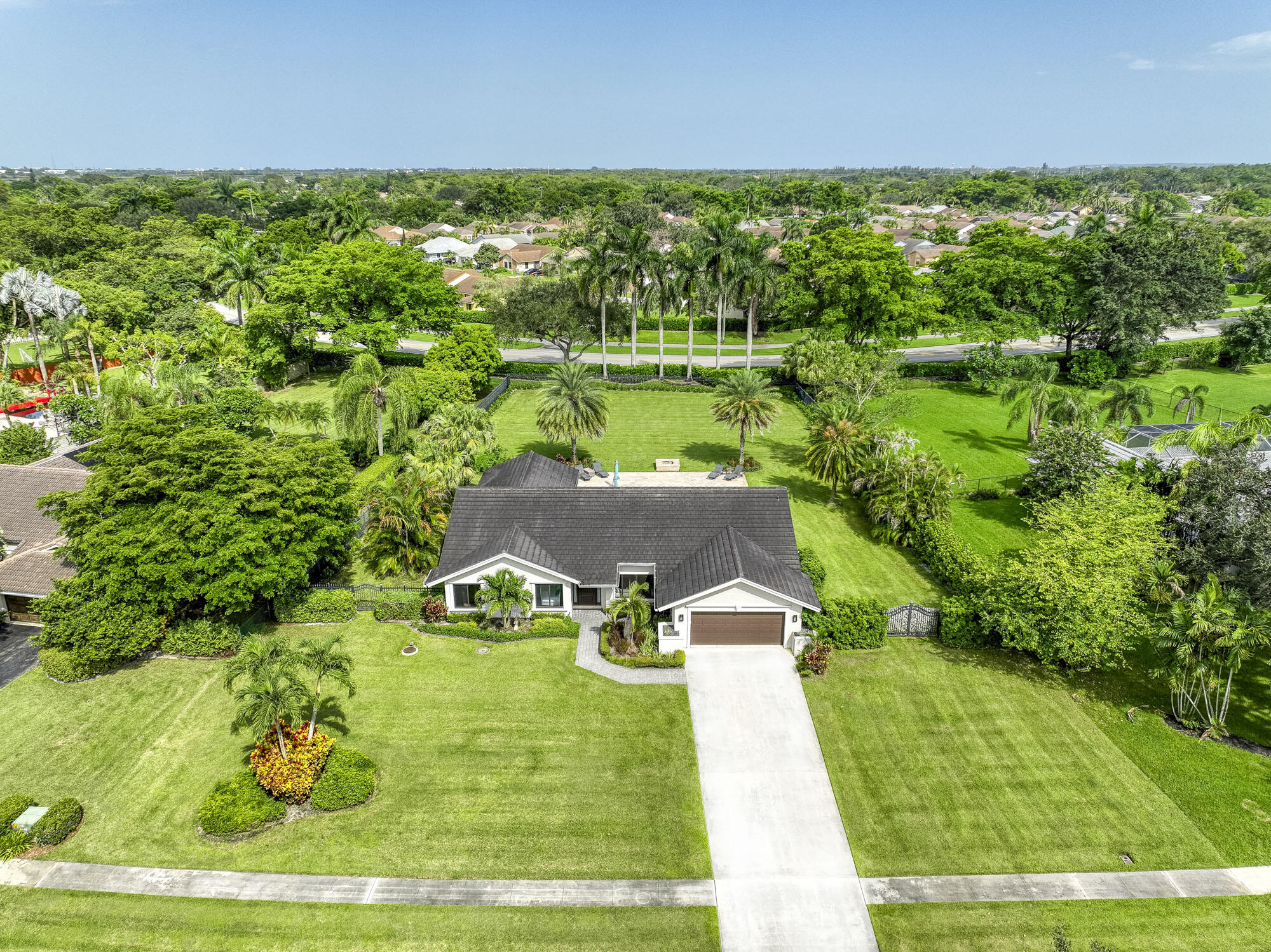 21370 North Sweetwater Lane Boca Raton, FL 33428 - Photo 38 of 40 037