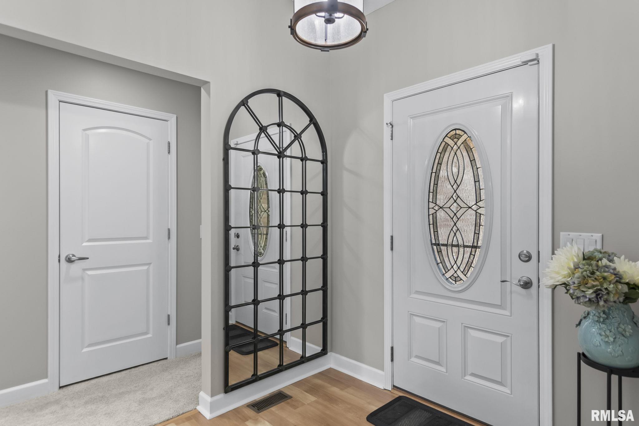 2809 Covered Wagon Trail Springfield, IL 62711 - Photo 4 of 56