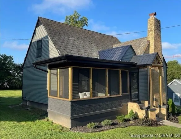 $235,000 | 307 East Campbell Street, Paoli, IN 47454