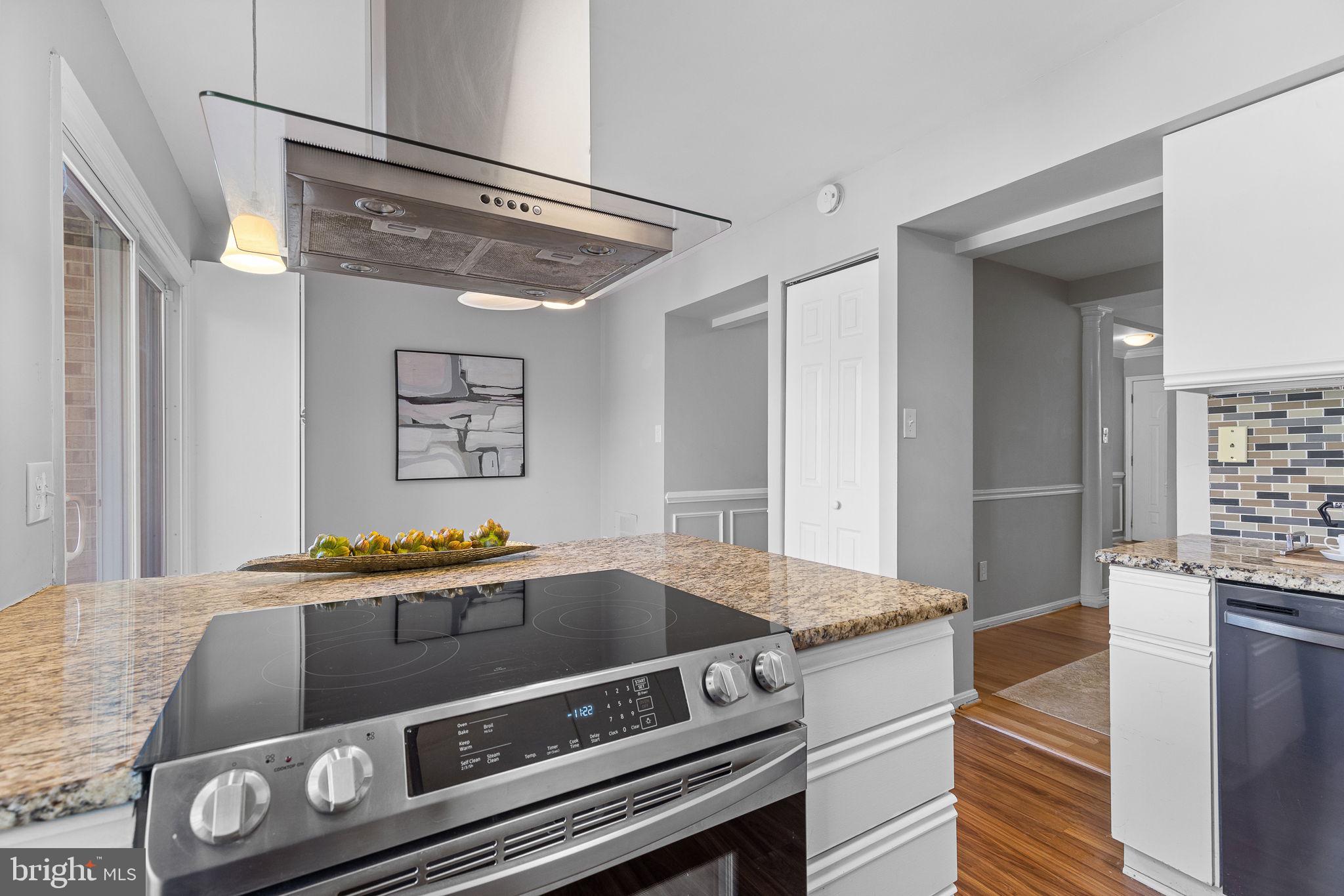 9676 Thackery Square Fairfax, VA 22032 - Photo 15 of 35