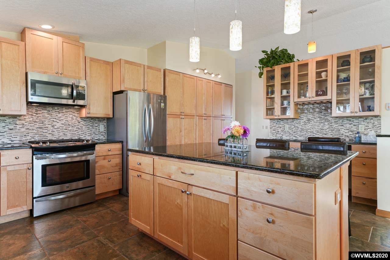 10395 Oak Hill Road Independence, OR 97351 - Photo 15 of 42 Gallery Image 15