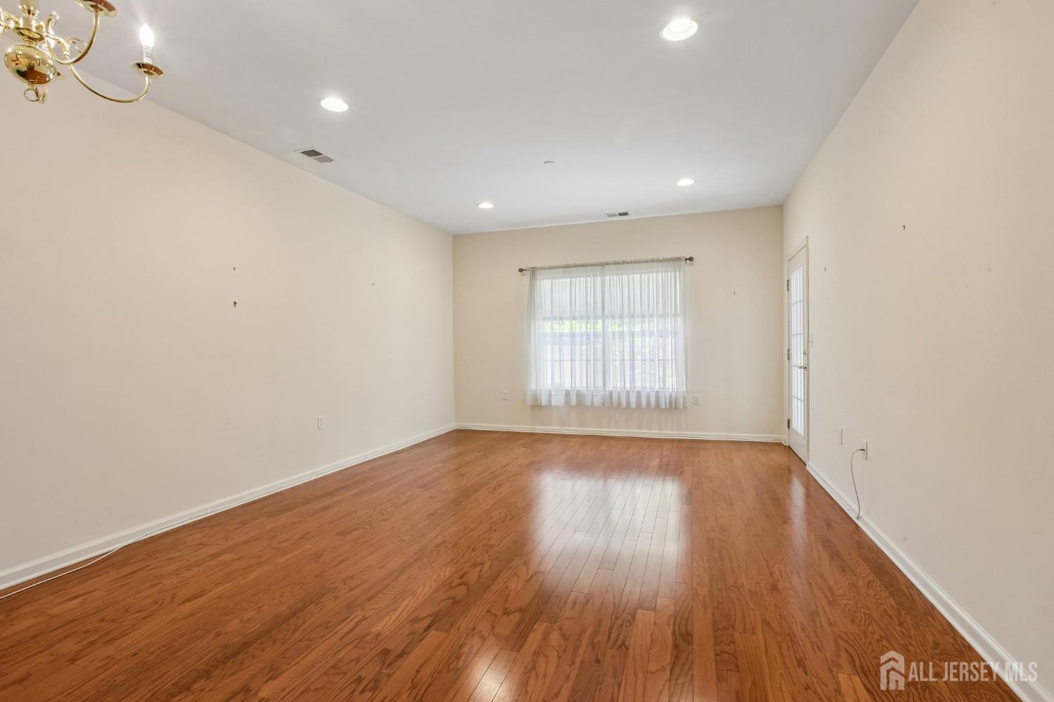 540 Cranbury Road, Unit 115 East Brunswick, NJ 08816 - Photo 9 of 31