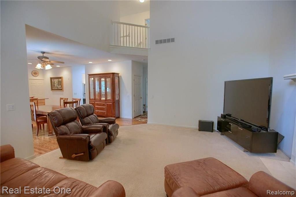 2054 Baron Rochester Hills, MI 48307 - Photo 19 of 32