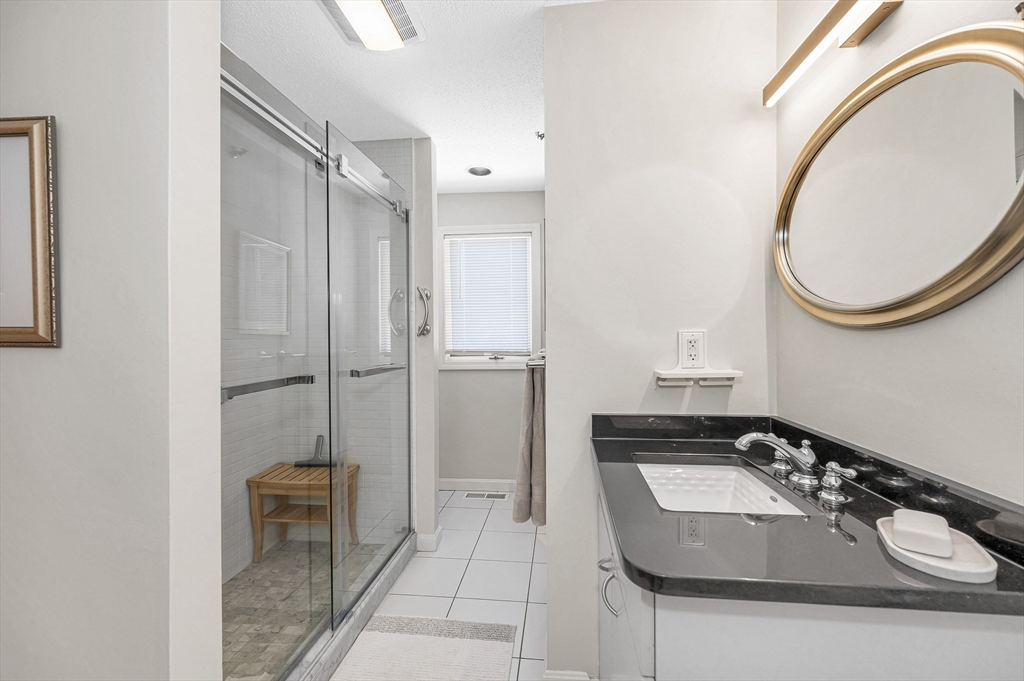 51 Tobey Road, Unit 47 Dracut, MA 01826 - Photo 16 of 38