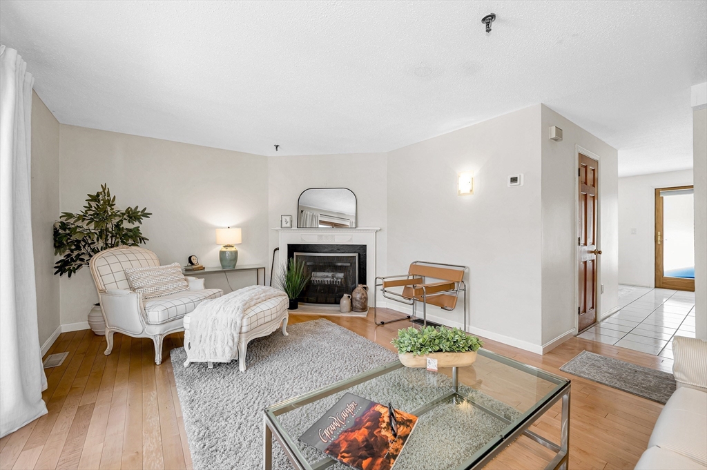 51 Tobey Road, Unit 47 Dracut, MA 01826 - Photo 3 of 38