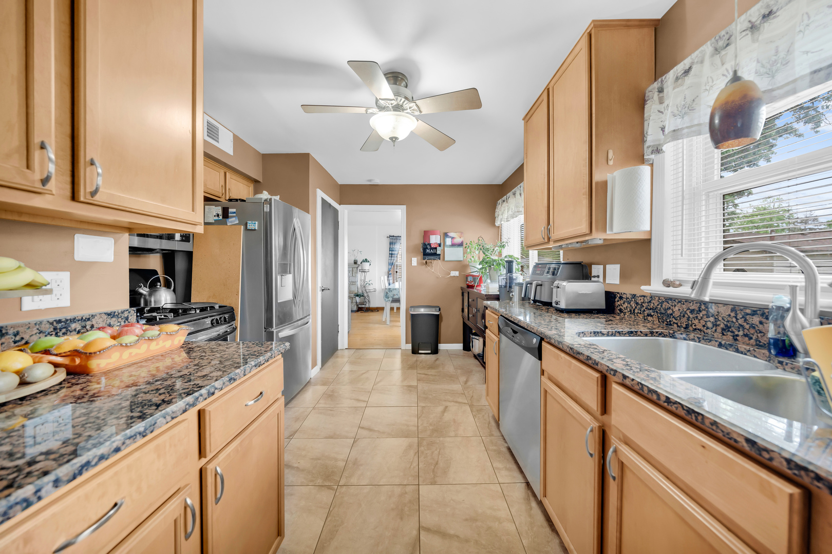 18148 State Line Avenue Lansing, IL 60438 - Photo 11 of 28