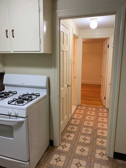 91 Sterling Street Pawtucket, RI 02860 - Photo 30 of 34 1st left