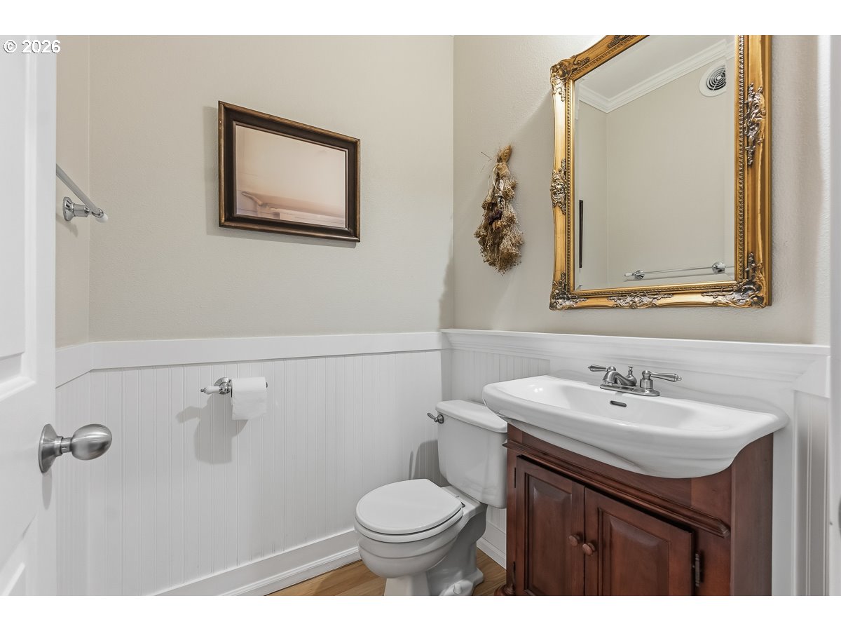 16042 Southwest Waxwing Way Beaverton, OR 97007 - Photo 11 of 37 Bathroom