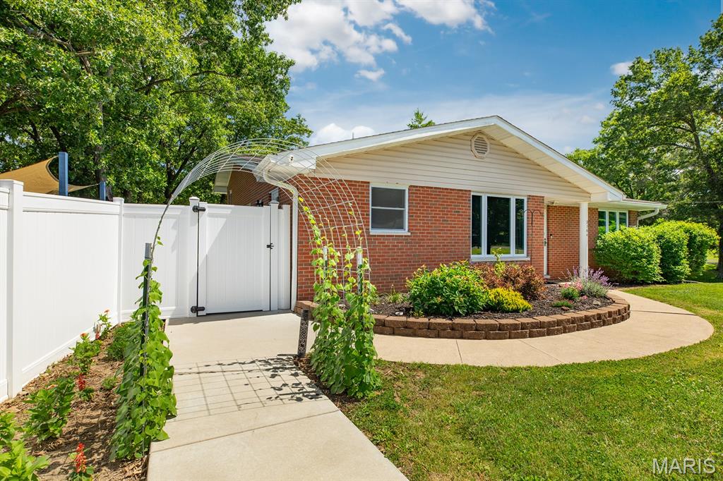 2364 Seminary Road Brighton, IL 62012 - Photo 17 of 57