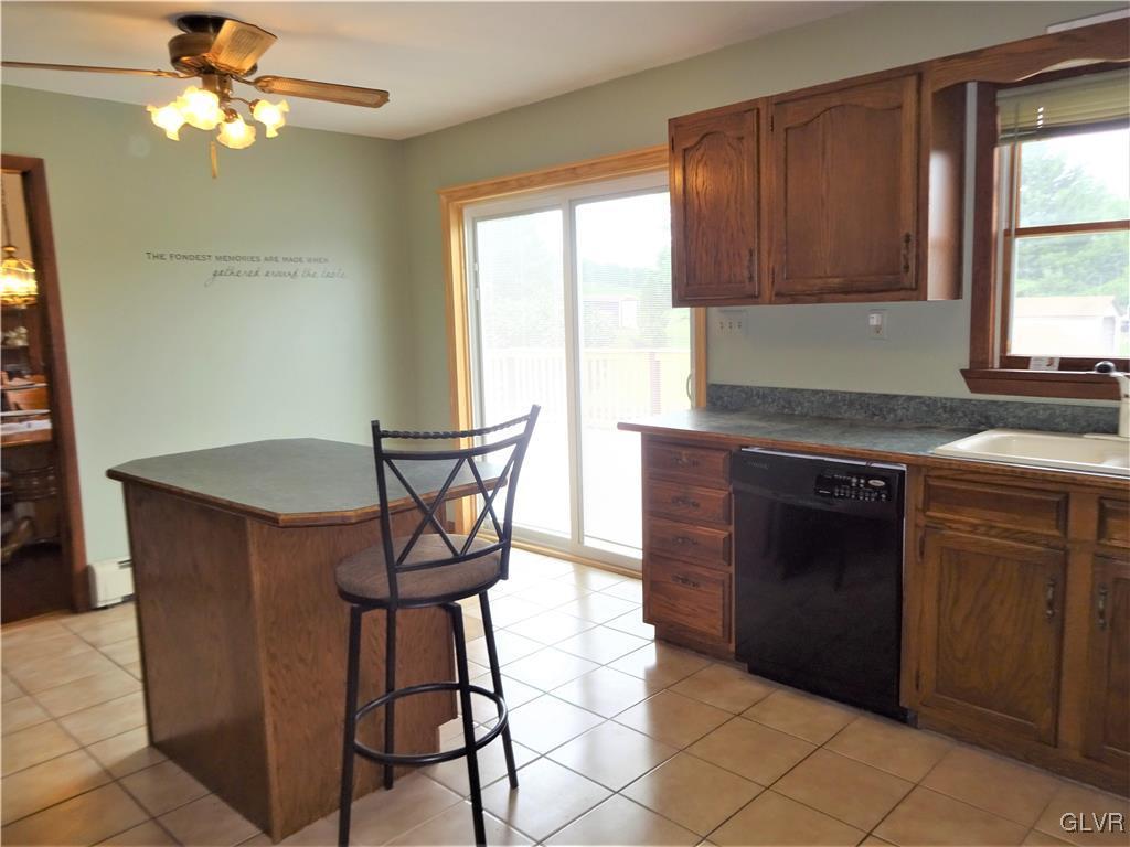 6808 Del Haven Road Bangor, PA 18013 - Photo 12 of 50 An eat-in kitchen w/ sliding doors to the deck
