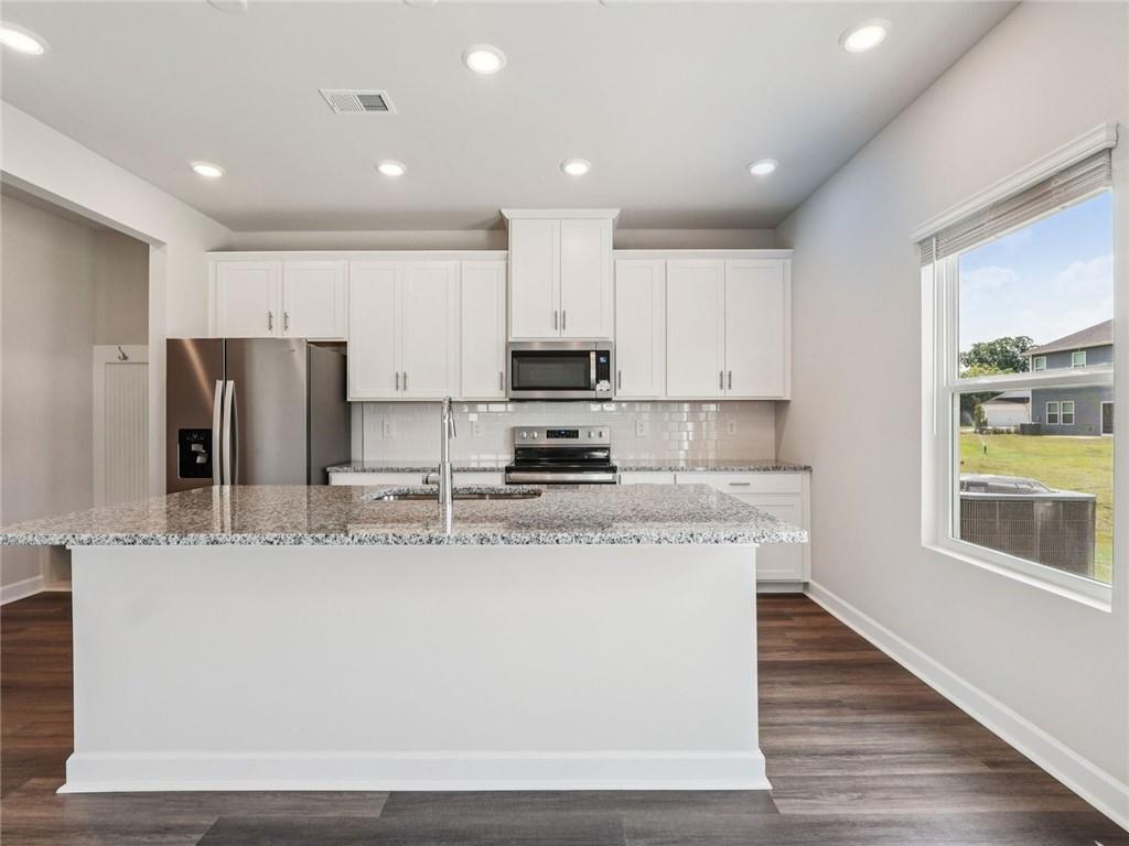 102 Proust Circle Dallas, GA 30132 - Photo 3 of 11