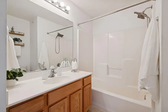 $269,900 | 13847 54th Avenue North, Plymouth, MN 55446