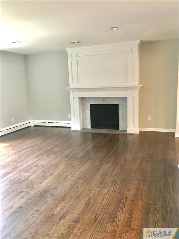23 Prescott Street Edison, NJ 08817 - Photo 4 of 25 Gallery Image 4
