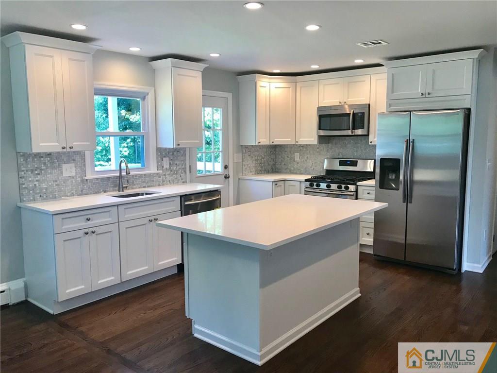 23 Prescott Street Edison, NJ 08817 - Photo 6 of 25 Gallery Image 6