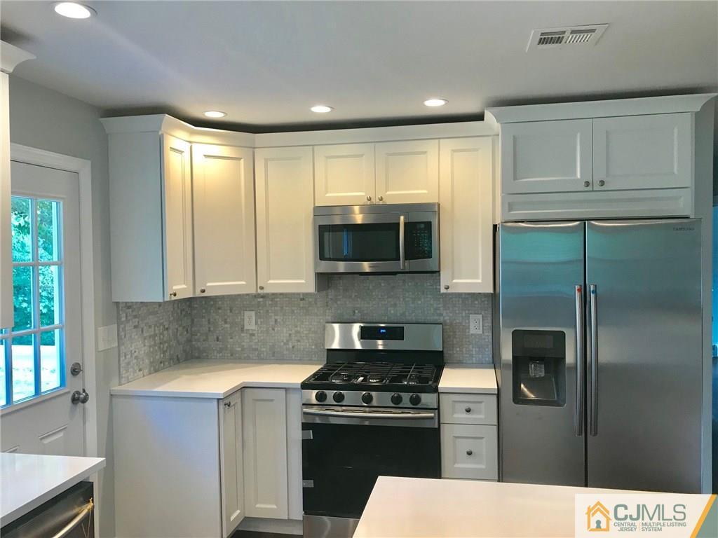23 Prescott Street Edison, NJ 08817 - Photo 7 of 25 Gallery Image 7