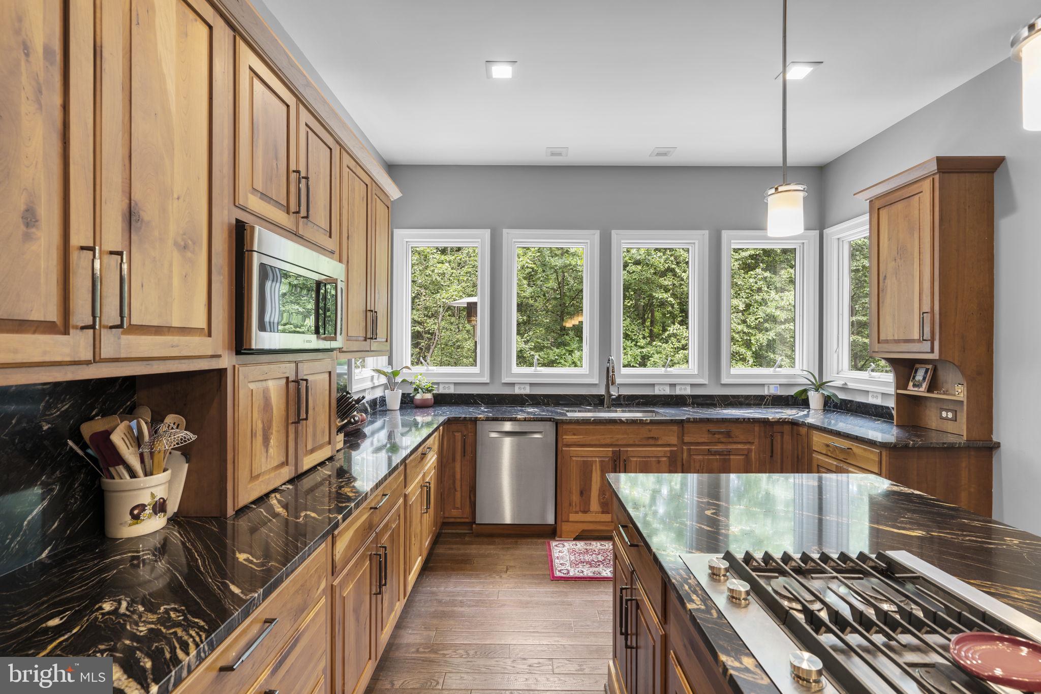 18429 Woodburn Road Leesburg, VA 20175 - Photo 18 of 82