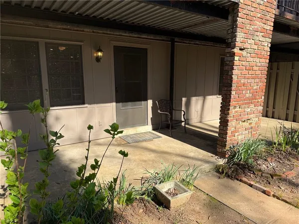 a view of a entryway of the house