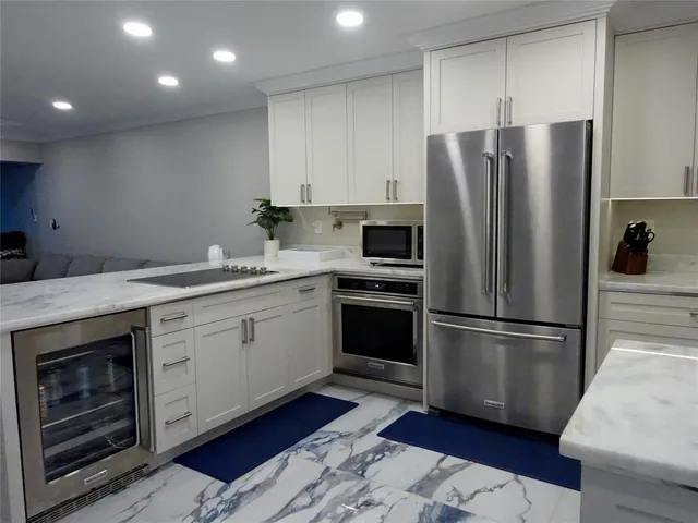 $3,500 | 8 Briny Avenue, Unit 105, Pompano Beach, FL 33062