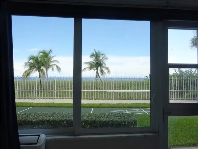 $3,500 | 8 Briny Avenue, Unit 105, Pompano Beach, FL 33062