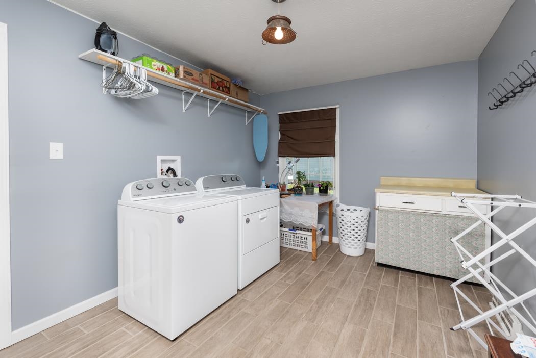 816 Battlefield Road Fort Defiance, VA 24437 - Photo 22 of 49 a utility room with dryer and washer