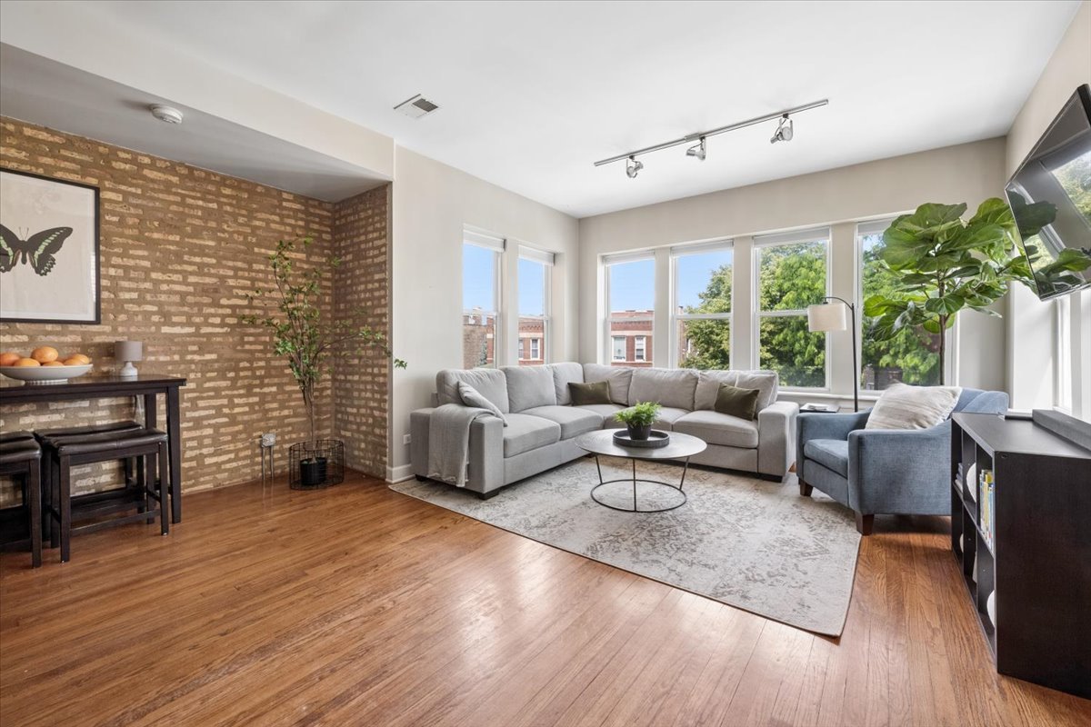 2114 North Spaulding Avenue, Unit 2 Chicago, IL 60647 - Photo 7 of 20