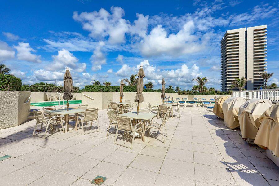 5550 North Ocean Drive, Unit 3C Riviera Beach, FL 33404 - Photo 44 of 67 BBQ AREA