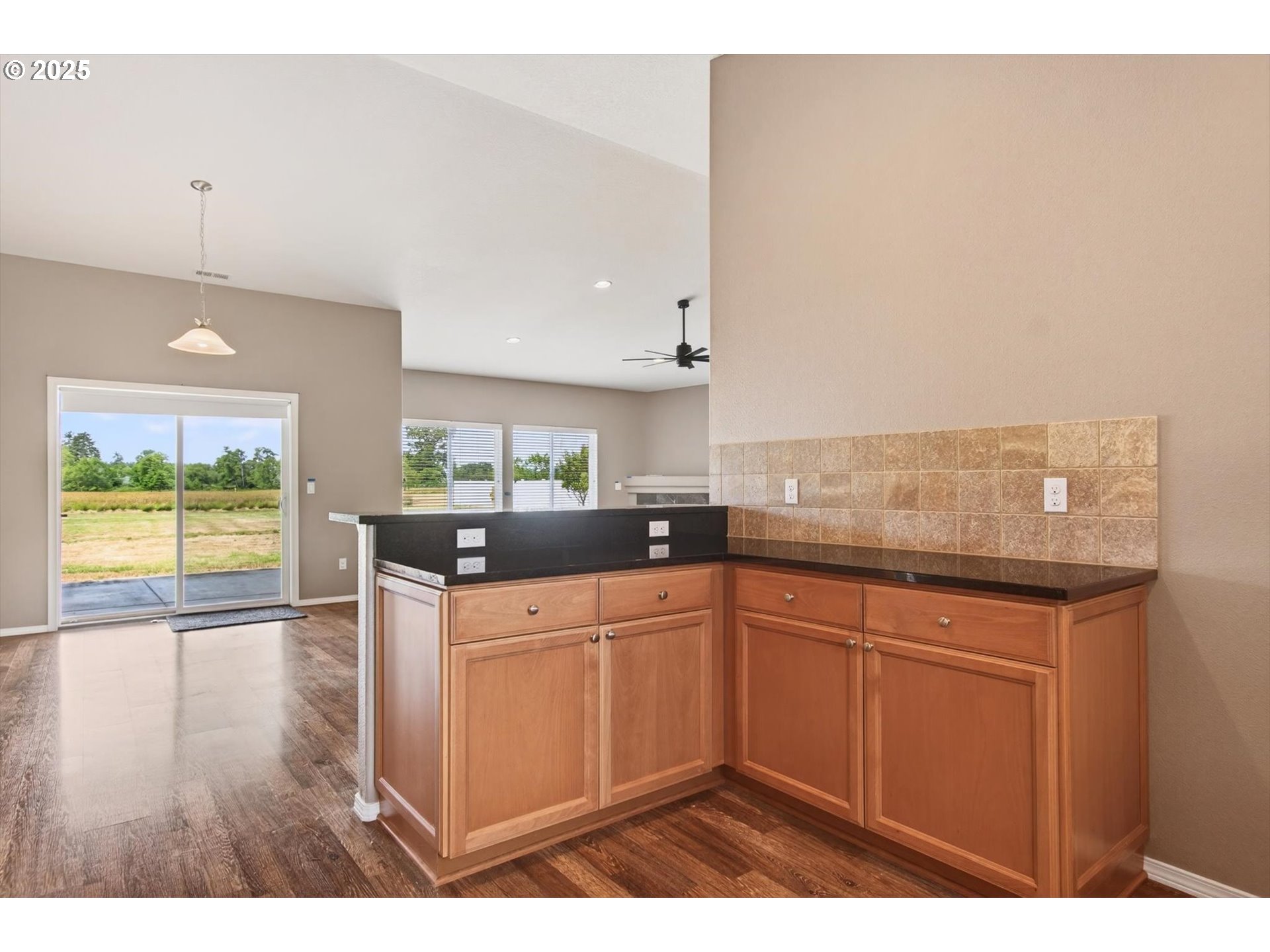 55 Monroe Drive Cathlamet, WA 98612 - Photo 14 of 48 Dining Room