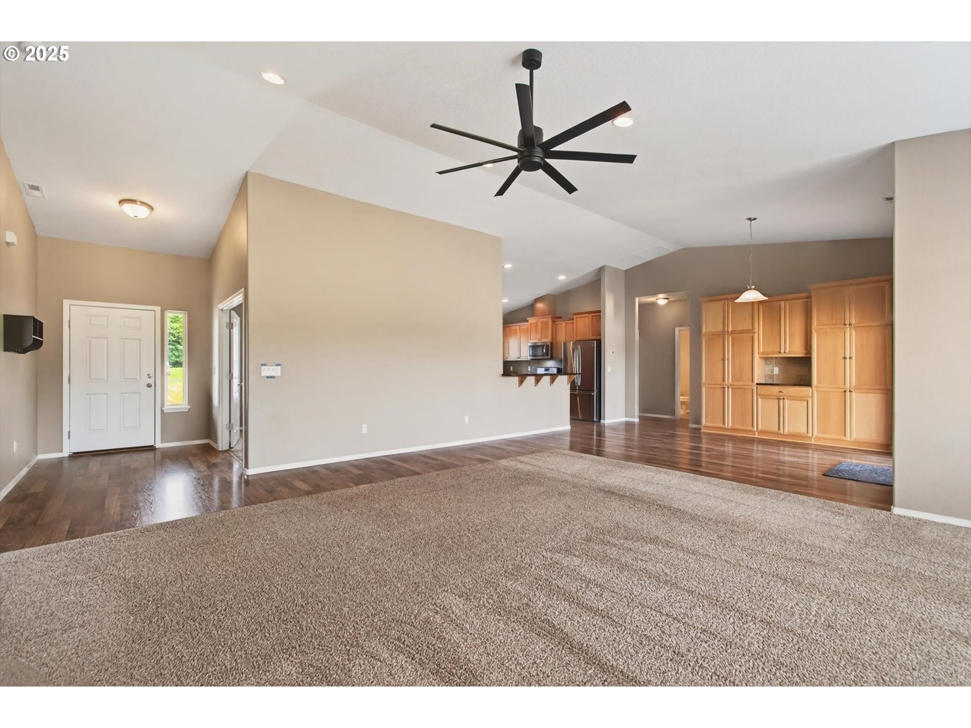 55 Monroe Drive Cathlamet, WA 98612 - Photo 15 of 48 Bedroom, Owner's Suite