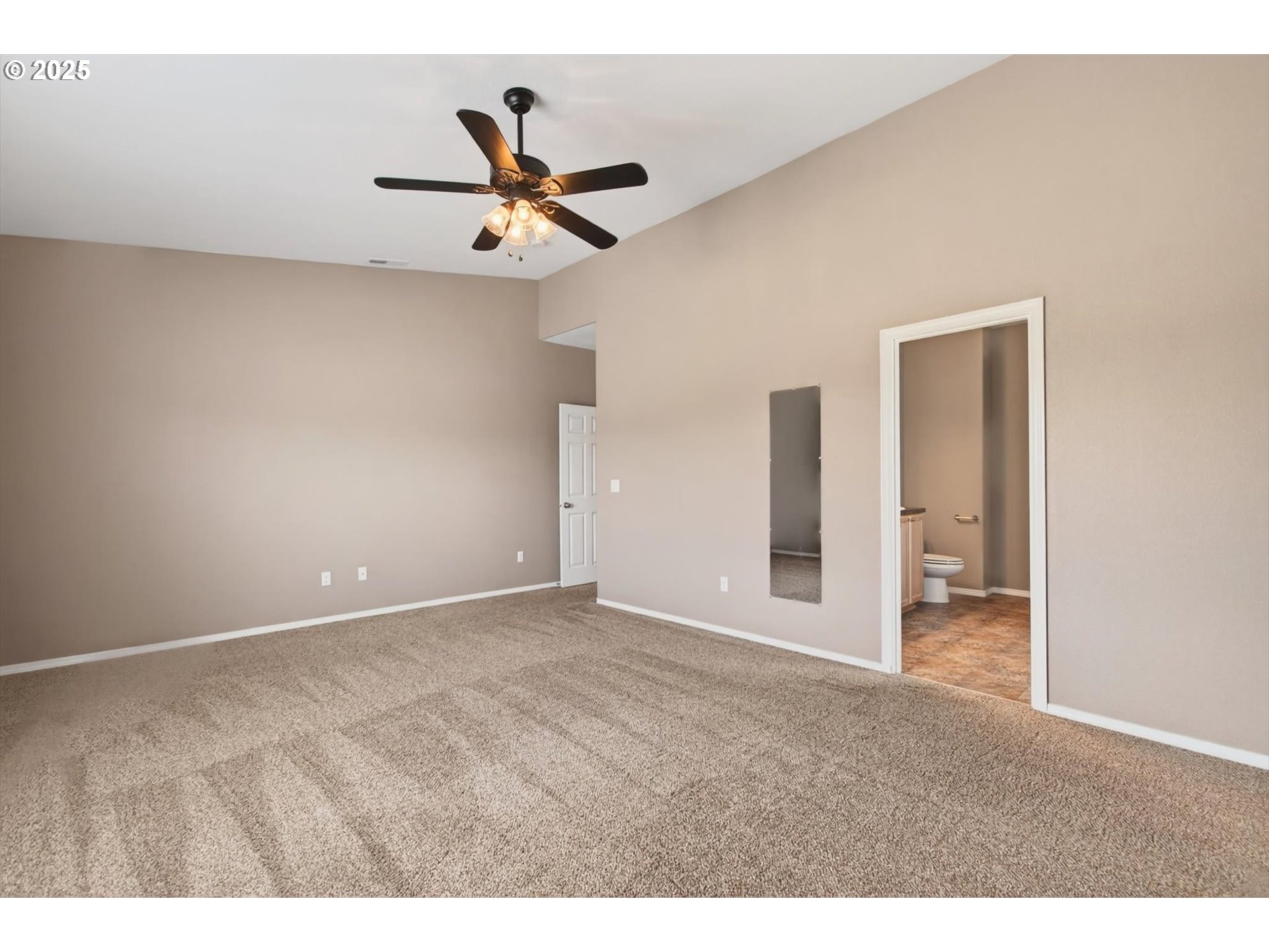 55 Monroe Drive Cathlamet, WA 98612 - Photo 20 of 48 Bedroom