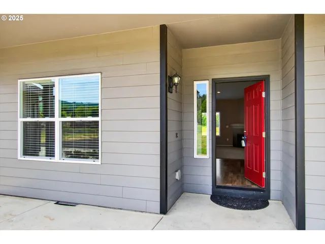 $745,000 | 55 Monroe Drive, Cathlamet, WA 98612