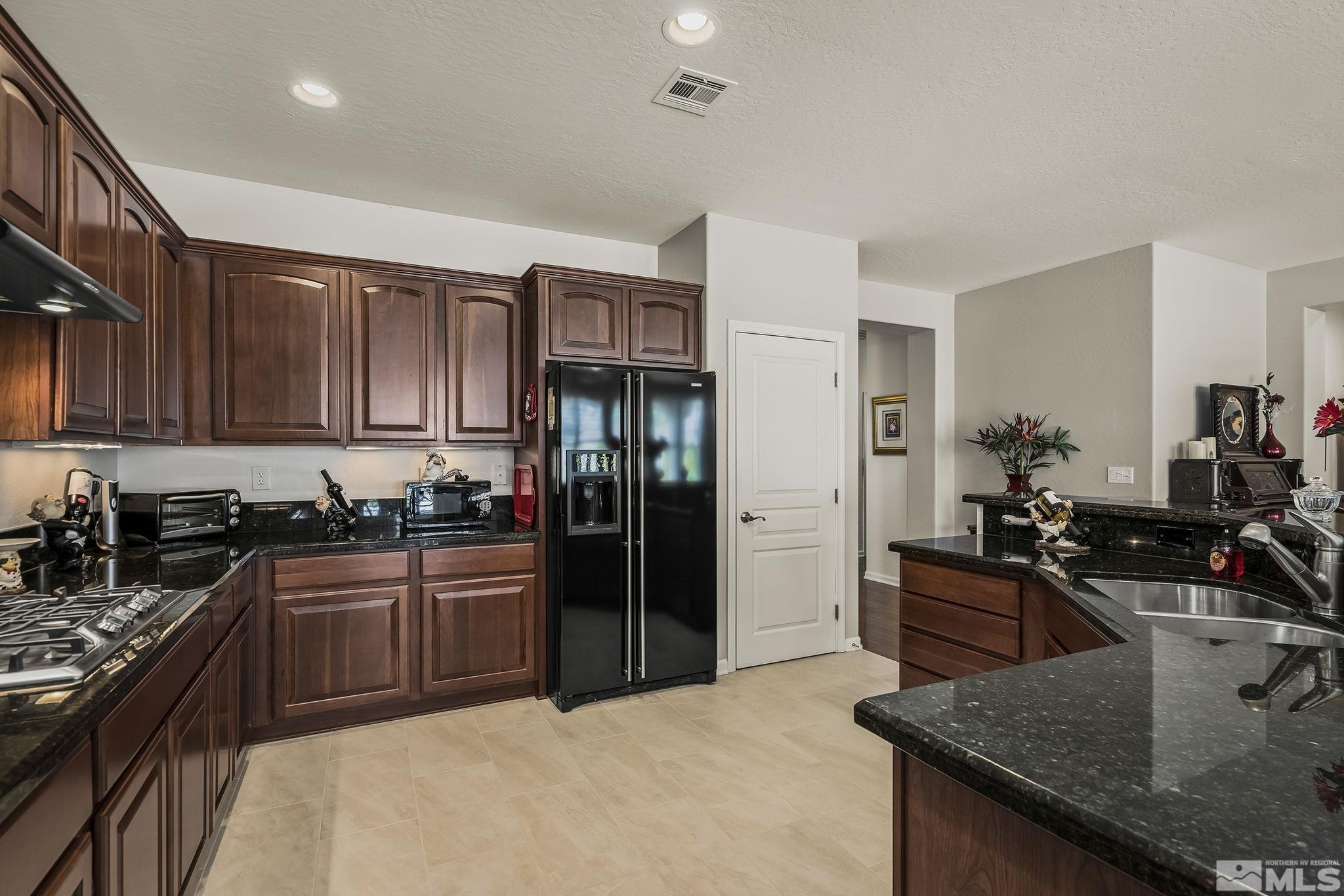 1860 Evergreen Ridge Way Reno, NV 89523 - Photo 9 of 39 Photo 9