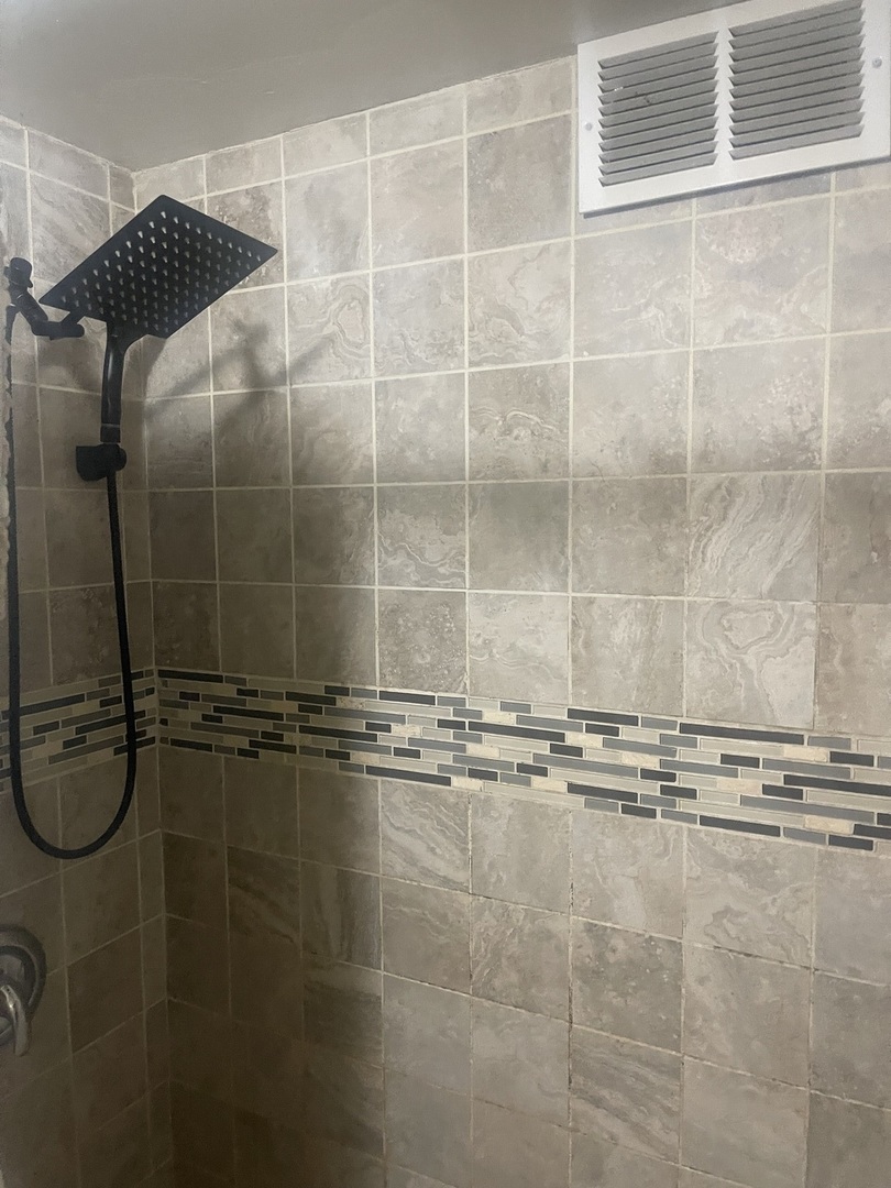 2604 West 23rd Place Chicago, IL 60608 - Photo 8 of 9