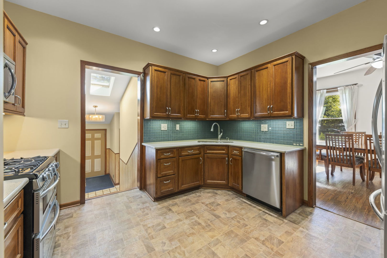 1924 Pine Road Homewood, IL 60430 - Photo 10 of 28
