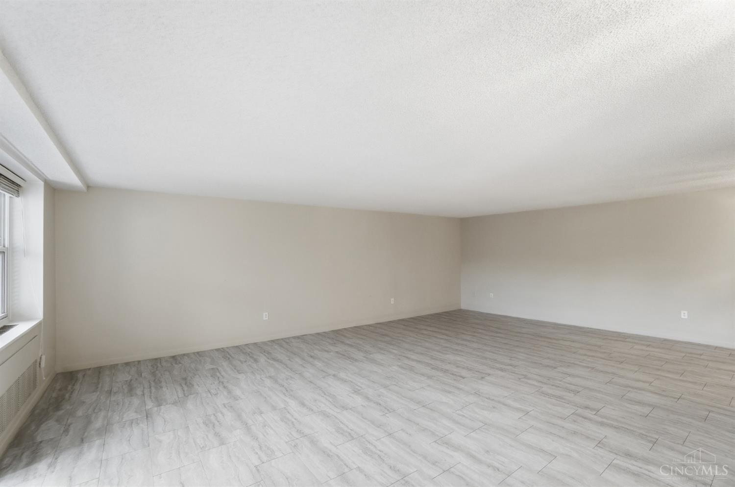 2444 Madison Road, Unit 408 Cincinnati, OH 45208 - Photo 10 of 49